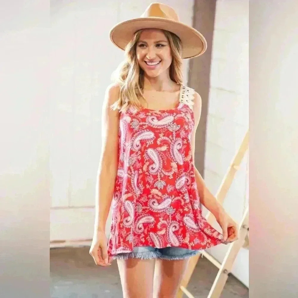 Coral Paisley Scallop Crochet Strap Tank Top